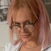 Smartass Nude